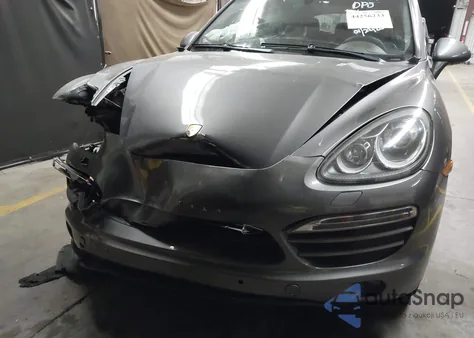 2011 Porsche Cayenne z USA, uszkodzony, nr VIN WP1AA2A2XBLA05123